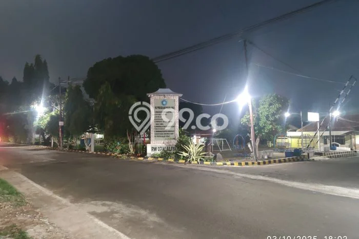 SIAP HUNI! Rumah Strategis di Ngaliyan, Luas 179m2m² LB 70m2m² SIAP HUNI! Rumah Strategis di Ngaliyan, Luas 179m2m² LB 70m2m²