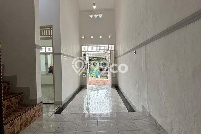Rumah Modern LB/LT 100m2/65m2 Dijual di Sambiroto, Semarang Rumah Modern LB/LT 100m2/65m2 Dijual di Sambiroto, Semarang