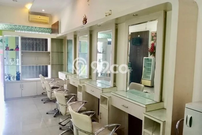 Lokasi Strategis! Dijual Ruko Bisnis di Tembalang, Semarang Kondisi Bagus Lokasi Strategis! Dijual Ruko Bisnis di Tembalang, Semarang Kondisi Bagus