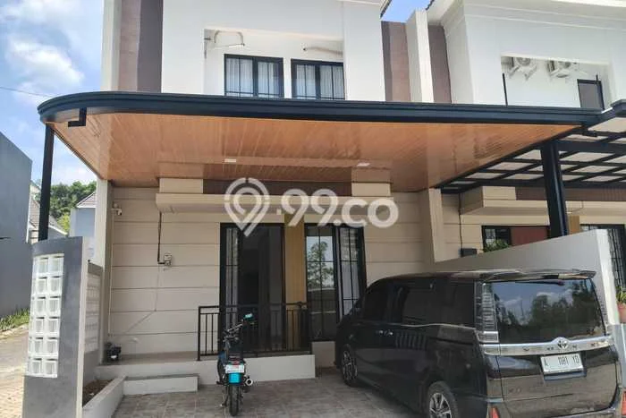 Rumah Strategis Minimalis Lb 115m2 di Banyumanik, Semarang Rumah Strategis Minimalis Lb 115m2 di Banyumanik, Semarang