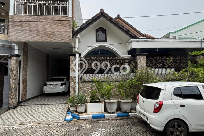 Rumah Modern 4 KT di Plamongan Semarang Semi Furnished Rumah Modern 4 KT di Plamongan Semarang Semi Furnished