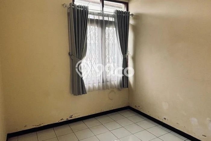 Lokasi terbaik! Rumah siap huni disewakan di Banyumanik LB 60m2 Lokasi terbaik! Rumah siap huni disewakan di Banyumanik LB 60m2