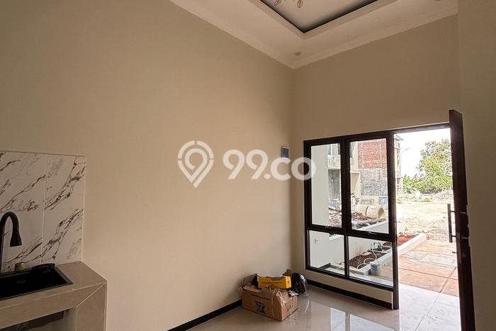 Rumah Mewah dengan Luas Tanah 70m2m² di Kawasan Elite Banyumanik, Semarang Rumah Mewah dengan Luas Tanah 70m2m² di Kawasan Elite Banyumanik, Semarang