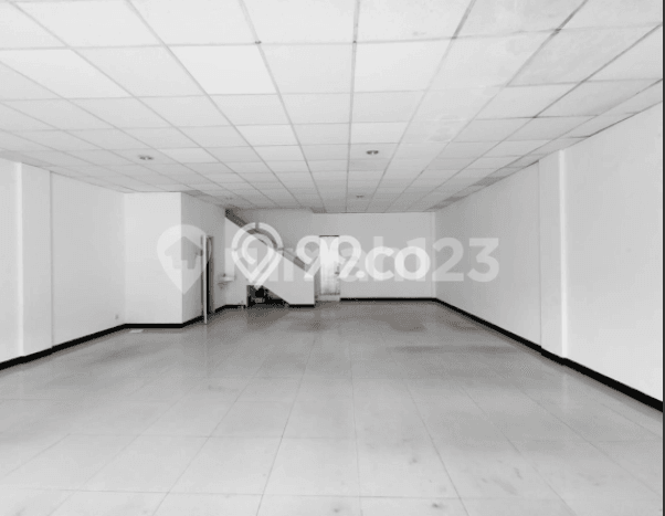 Ruko untuk disewa di Semarang Barat punya LT 170m2 & LB 178m2 harga sewa kompetitif Ruko untuk disewa di Semarang Barat punya LT 170m2 & LB 178m2 harga sewa kompetitif