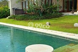 LOKASI STRATEGIS! Vila Kawasan , Area 1100m2m², View Menarik sekitar LOKASI STRATEGIS! Vila Kawasan , Area 1100m2m², View Menarik sekitar