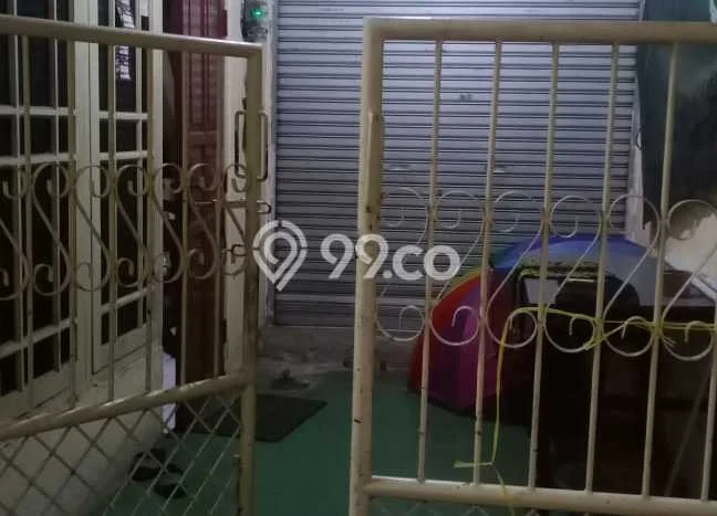 Cocok Untuk Investasi! For Sale Kost di Salemba 7 Kamar Cocok Untuk Investasi! For Sale Kost di Salemba 7 Kamar