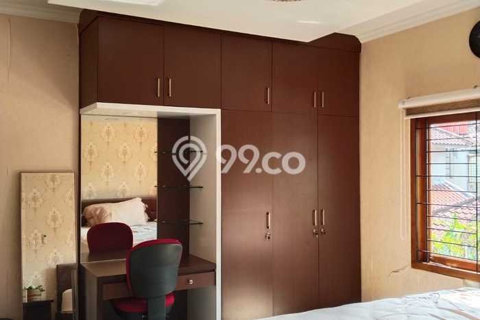 Dijual Rumah Luas Elegan Dengan View Cantik di Bambu Apus, Jakarta Timur Dijual Rumah Luas Elegan Dengan View Cantik di Bambu Apus, Jakarta Timur