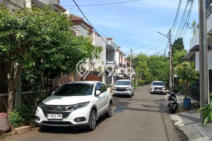 Hunian Mewah LB 200m2 Siap Huni Desain Elegan di Cibubur, Bekasi Hunian Mewah LB 200m2 Siap Huni Desain Elegan di Cibubur, Bekasi