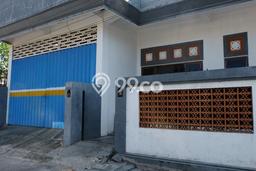 Ruko disewakan di Denpasar Barat Denpasar dengan luas bangunan 165m2 Ruko disewakan di Denpasar Barat Denpasar dengan luas bangunan 165m2