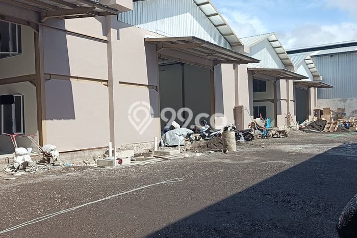Gudang untuk disewa di Denpasar Barat punya LT 500m2 & LB 275m2 harga sewa kompetitif Gudang untuk disewa di Denpasar Barat punya LT 500m2 & LB 275m2 harga sewa kompetitif