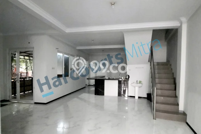 Rumah Cantik Siap Huni Di Kramat Jati Luas 300m2 Lokasi Strategis Rumah Cantik Siap Huni Di Kramat Jati Luas 300m2 Lokasi Strategis