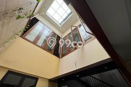 For Sale! Premium House LT 218m2 Desain Elegan di Cipinang For Sale! Premium House LT 218m2 Desain Elegan di Cipinang
