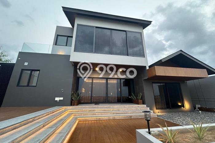 For Sale! Luxury House LT 800m2 Desain Elegan di Batam Centre For Sale! Luxury House LT 800m2 Desain Elegan di Batam Centre