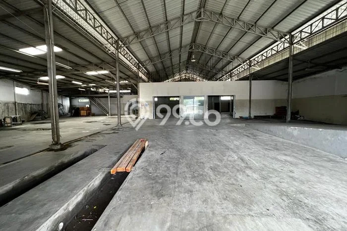 Gudang Dijual di Batam LT 1418m2 & LB 1000m2 Lokasi Terbaik! Gudang Dijual di Batam LT 1418m2 & LB 1000m2 Lokasi Terbaik!