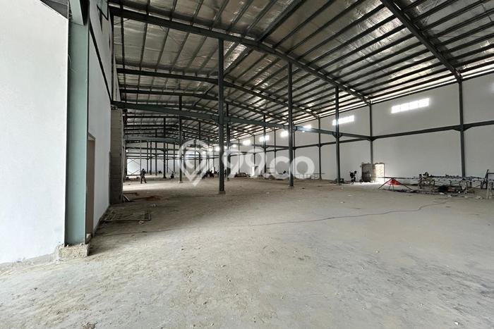 Unit Gudang Paling Strategis di Sagulung Batam dengan LB 475m2 Unit Gudang Paling Strategis di Sagulung Batam dengan LB 475m2
