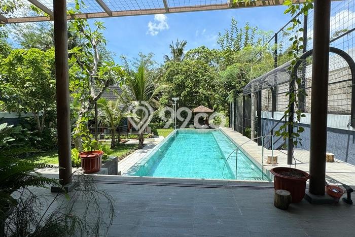 Vila Strategis Kawasan , Ukuran 722m2m², Dekat ke beragam fasilitas Vila Strategis Kawasan , Ukuran 722m2m², Dekat ke beragam fasilitas