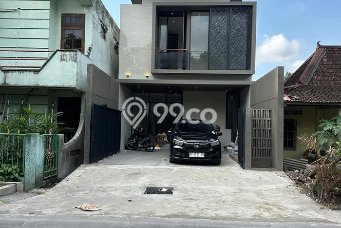 Jual Rumah Eksklusif 3 KT di Maguwoharjo, Yogyakarta Jual Rumah Eksklusif 3 KT di Maguwoharjo, Yogyakarta