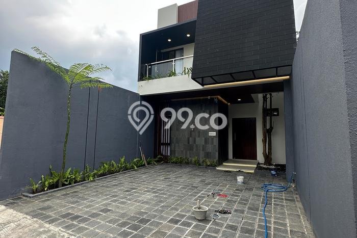 Jual Rumah Bagus Siap Huni LB 110m2 di Ngaglik, Sleman Jual Rumah Bagus Siap Huni LB 110m2 di Ngaglik, Sleman