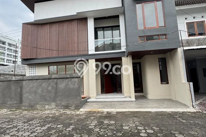 Hunian Nyaman Asri 4 KT Siap Pakai di Seturan Yogyakarta Hunian Nyaman Asri 4 KT Siap Pakai di Seturan Yogyakarta