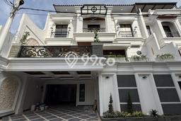 Siap Huni Hunian Elit 5 Kamar di Cilandak Dekat ke Mana Pun Siap Huni Hunian Elit 5 Kamar di Cilandak Dekat ke Mana Pun
