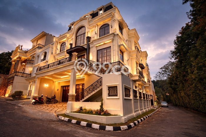 For Sale! Luxury House LT 384m2 Desain Elegan di Cipete For Sale! Luxury House LT 384m2 Desain Elegan di Cipete