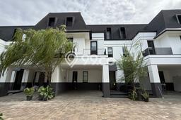 Jual Rumah Luas Megah Dengan View Eksklusif di Pondok Indah, Jakarta Selatan Jual Rumah Luas Megah Dengan View Eksklusif di Pondok Indah, Jakarta Selatan