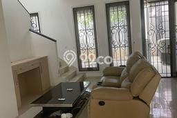 Rumah Elit LB 150m2 Siap Huni Desain Elegan di Alam Sutera, Tangerang Rumah Elit LB 150m2 Siap Huni Desain Elegan di Alam Sutera, Tangerang