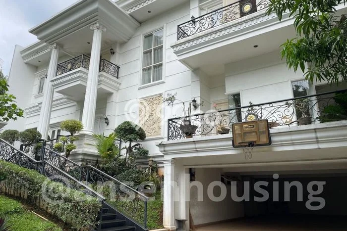 For Sale Rumah Elit Exclusive di BSD, Tangerang Selatan For Sale Rumah Elit Exclusive di BSD, Tangerang Selatan