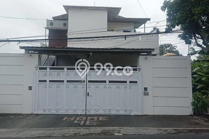 Disewakan! Rumah 10 Kamar Tidur &
5 Kamar Mandi di Padangsambian Kaja, Denpasar Disewakan! Rumah 10 Kamar Tidur &
5 Kamar Mandi di Padangsambian Kaja, Denpasar