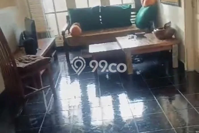 Rumah Luas Asri 3 KT Siap Pakai di Kerobokan Badung Rumah Luas Asri 3 KT Siap Pakai di Kerobokan Badung
