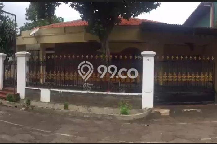 Rumah Mewah Siap Huni LT 311m2 di Cempaka Putih, Jakarta Pusat Rumah Mewah Siap Huni LT 311m2 di Cempaka Putih, Jakarta Pusat