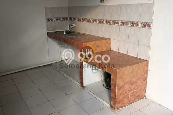 Ruko Disewa di Semarang Utara, Semarang, LT 100m2 / LB 100m2 Ruko Disewa di Semarang Utara, Semarang, LT 100m2 / LB 100m2