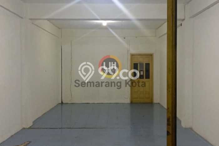 Ruko Bagus LT 99m2 LB 396m2 Dijual di Semarang Tengah Semarang Ruko Bagus LT 99m2 LB 396m2 Dijual di Semarang Tengah Semarang