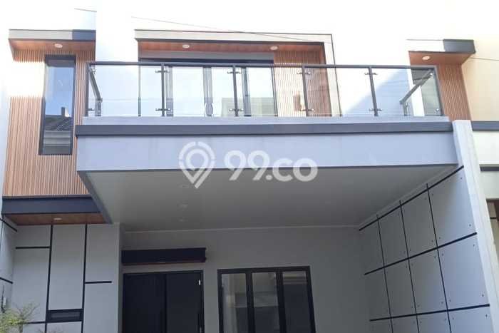 For Sale Rumah 5 Kamar Lokasi Ideal Bagus dan Strategis di Jagakarsa For Sale Rumah 5 Kamar Lokasi Ideal Bagus dan Strategis di Jagakarsa