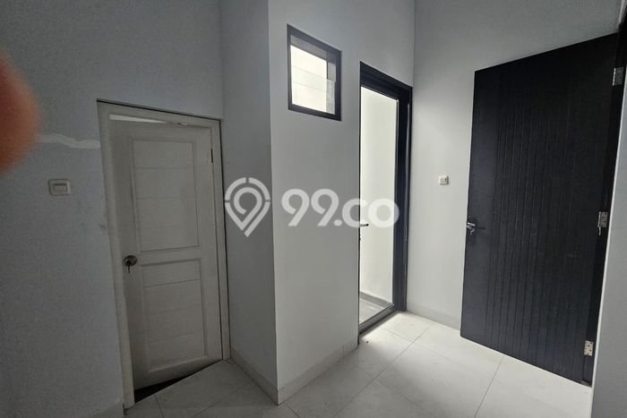 For Sale Rumah 5 Kamar Lokasi Ideal Bagus dan Strategis di Jagakarsa For Sale Rumah 5 Kamar Lokasi Ideal Bagus dan Strategis di Jagakarsa