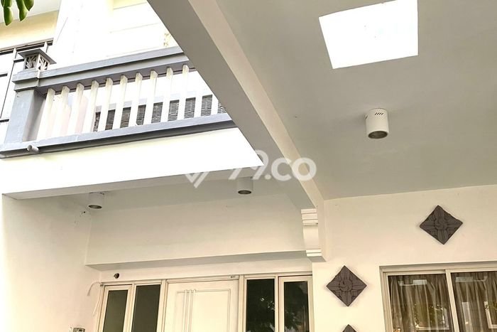 Rumah Elit Modern Siap Huni di Pantai Indah Kapuk Jakarta Utara Rumah Elit Modern Siap Huni di Pantai Indah Kapuk Jakarta Utara