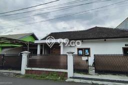 Siap Huni Rumah Mewah 4 Kamar di Regol Dekat ke Mana Saja Siap Huni Rumah Mewah 4 Kamar di Regol Dekat ke Mana Saja