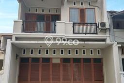 Siap Huni Rumah Mewah 4 Kamar di Tebet Dekat ke Mana Saja Siap Huni Rumah Mewah 4 Kamar di Tebet Dekat ke Mana Saja