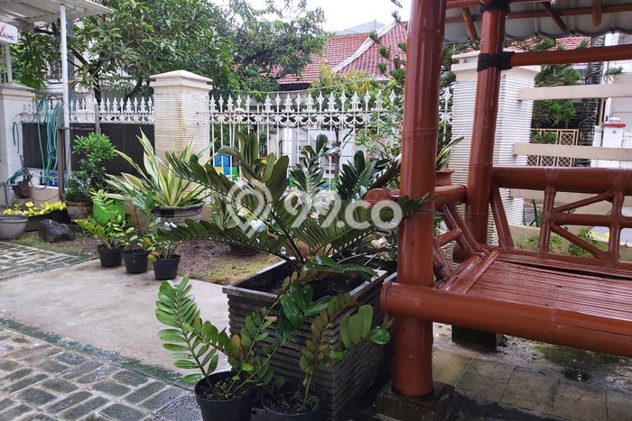 For Sale! Luxury House LT 221m2 Desain Modern di Surabaya Kota For Sale! Luxury House LT 221m2 Desain Modern di Surabaya Kota