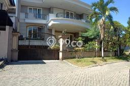 Rumah Mewah LB 550m2 Siap Huni Desain Elegan di Surabaya Kota, Surabaya Rumah Mewah LB 550m2 Siap Huni Desain Elegan di Surabaya Kota, Surabaya