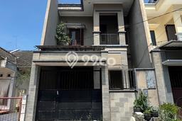 Rumah Modern 3 KT di Surabaya Kota Surabaya Unfurnished Rumah Modern 3 KT di Surabaya Kota Surabaya Unfurnished