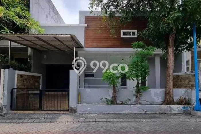 Disewakan! Rumah 3 Kamar Tidur &
2 Kamar Mandi di Surabaya Kota, Surabaya Disewakan! Rumah 3 Kamar Tidur &
2 Kamar Mandi di Surabaya Kota, Surabaya