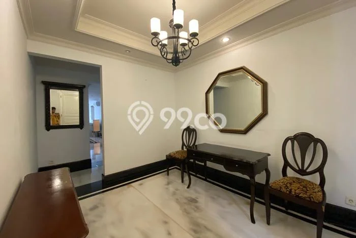 Disewakan Rumah Murah di SCBD Jakarta Selatan dengan 3 Kamar Tidur Disewakan Rumah Murah di SCBD Jakarta Selatan dengan 3 Kamar Tidur