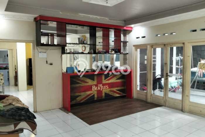 Dijual Cepat Rumah Favorit Siap Huni LB 240m2 di Tambaksari, Surabaya Dijual Cepat Rumah Favorit Siap Huni LB 240m2 di Tambaksari, Surabaya