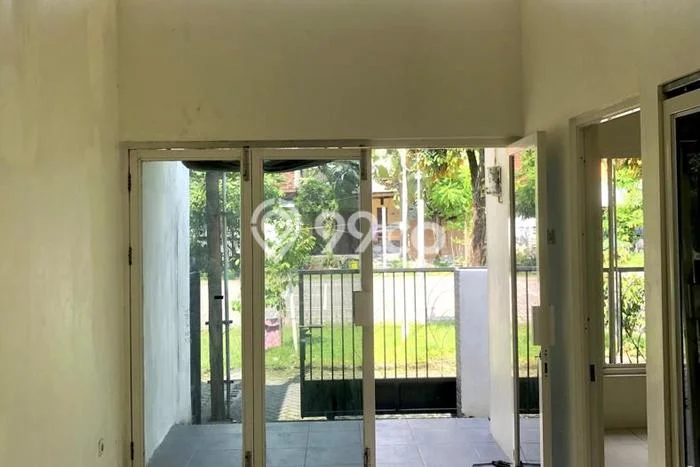 Rumah Modern 2 KT di Kebraon Surabaya Unfurnished Rumah Modern 2 KT di Kebraon Surabaya Unfurnished