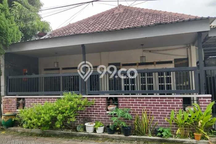 Dijual Cepat Rumah Favorit Siap Huni LB 240m2 di Tambaksari, Surabaya Dijual Cepat Rumah Favorit Siap Huni LB 240m2 di Tambaksari, Surabaya