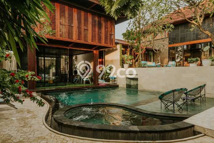 FOR SALE! Vila Kawasan , Luas 823m2m², Posisi Strategis FOR SALE! Vila Kawasan , Luas 823m2m², Posisi Strategis