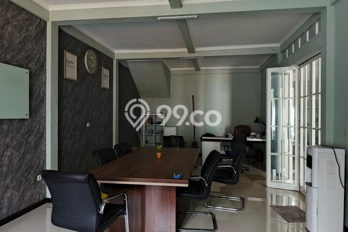 Area Ramai! Ruko Dijual di Patrang untuk Bisnis Luas Bangunan 400m2 Area Ramai! Ruko Dijual di Patrang untuk Bisnis Luas Bangunan 400m2