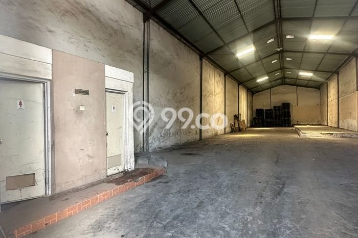 Gudang untuk Disewa di Pusat Surabaya Luas Bangunan 360m2 Gudang untuk Disewa di Pusat Surabaya Luas Bangunan 360m2
