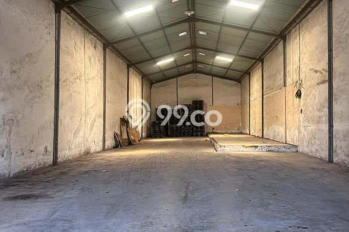 Gudang untuk Disewa di Pusat Surabaya Luas Bangunan 360m2 Gudang untuk Disewa di Pusat Surabaya Luas Bangunan 360m2